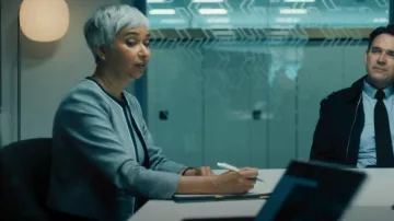 Veste Hobbs Steph vue dans Vigil (S02E02)