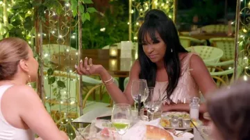 Asos Edition Camisole courte en paillettes en forme de larme en fard à joues porté par Guerdy Abraira dans The Real Housewives of Miami (S06E07)