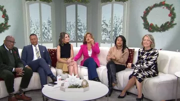 Boss Furelia Houndstooth Knit Skirt worn by Dylan Dreyer as seen in Today on  December 14, 2023