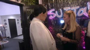 Manteau de finition Mirabelle de J Crew porté par Crystal Kung Minkoff comme on le voit dans The Real Housewives of Beverly Hills (S13E08)