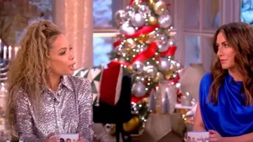 Michael Kors Collection Hansen Metallic Cheetah Button-Front Camisa usada por Sunny Hostin como se ve en The View el 13 de diciembre de 2023
