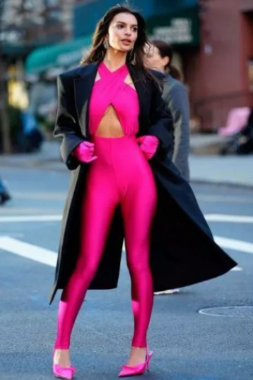 Balenciaga Knife Mulesa porté par Emily Ratajkowski à New York le 14 novembre 2023