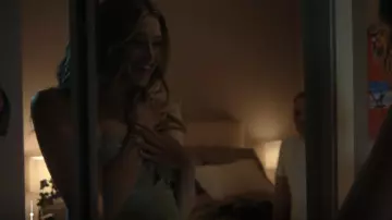 Abercrombie Knot Front Ca­mi worn by Sandra (Andrea Anders) as seen in Bookie (S01E05)