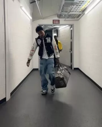 Sac Goyard Croisière Noir porté par Derwin James Jr. sur le compte Instagram @derwinjames