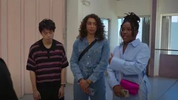 Mango Metallic Bag worn by Mia (Courtney Taylor) as seen in Neon (S01E08)