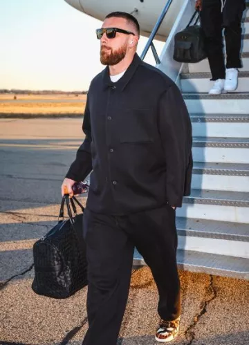 Nike Black Open-Hem Trackpants worn by Travis Kelce on the Instagram account @killatrav