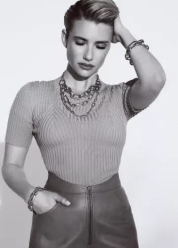 Suéter de manga corta Tod's en algodón usado por Emma Roberts en Grazia Usa el 11 de diciembre de 2023