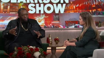 Veronica Beard Roche Dickey Veste portée par Kelly Clarkson comme on le voit dans The Kelly Clarkson Show le 15 décembre 2023