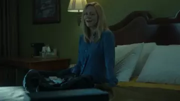 Everland La camisa relajada de seda limpia usada por Wendy Byrde (Laura Linney) como se ve en Ozark (T04E13)