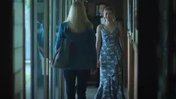 Vestido de Theia Denver usado por Charlotte Byrde (Sofia Hublitz) como se ve en Ozark (T04E14)