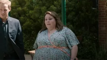 Bolso de punto de Bottega Veneta usado por Kate Pearson (Chrissy Metz) como se ve en This Is Us (T06E01)