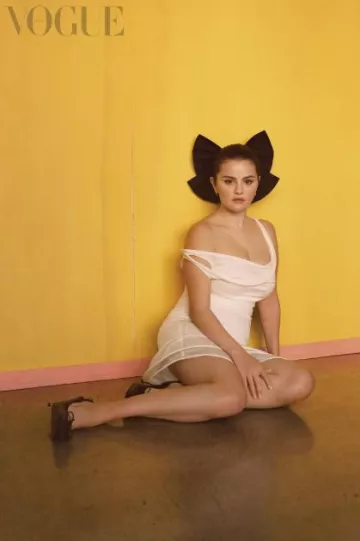 Jacquemus Les Chaussures Ballet Leather Mules worn by Selena Gomez at Vogue Mexico on December 21, 2023