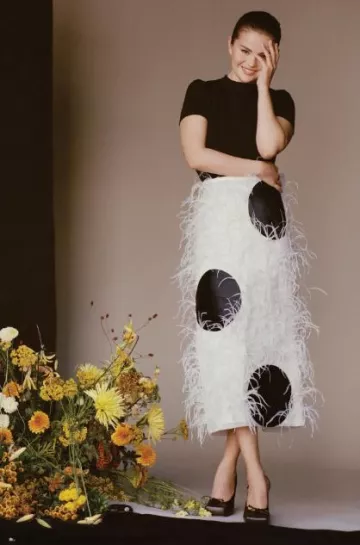 Jacquemus Les Chaussures Ballet Leather Mules worn by Selena Gomez at Vogue Mexico on December 21, 2023