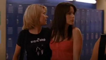 Marc Jacobs Red Top worn by Brooke Davis (Sophia Bush) as seen in One Tree Hill (S03E06)