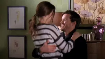 Shirley No­vak Flu­id­i­ty III used by Brooke Davis (Sophia Bush) as seen in One Tree Hill (S08E16)