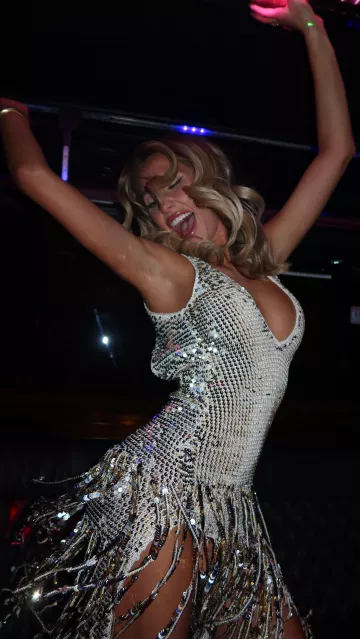 Retrofête Li­bra Se­quin Cro­chet Dress worn by Alix Earle on her Instagram post on December 21, 2023