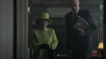 Launder London Black Bag worn by Queen Elizabeth II (Imelda Staunton) as seen in The Crown (S06E06)