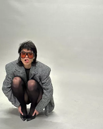 Tom Ford Ft1093 Rellen 01E 71 Glasses worn by Dixie D’Amelio on her Instagram Story on December 21, 2023