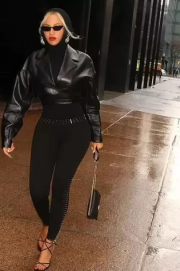 Alaia Archetypes Stretch-Knit Hooded Top worn by  Beyonce Knowles on her Instagram Post on December 20, 2023