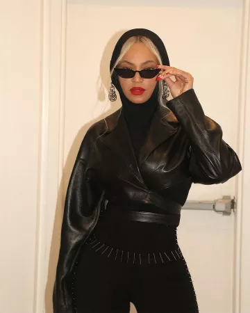 Alaia Cropped Leather Jacket worn by  Beyonce Knowles on her Instagram Post on December 20, 2023