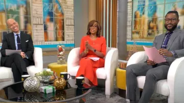 Robe Jason Wu à points mixtes portée par Gayle King dans CBS Mornings le 21 décembre 2023