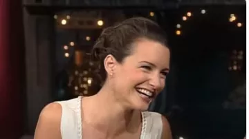 Boucles d’oreilles portées par Kristin Davis dans l’émission Late Show with David Letterman le 7 juin 2005
