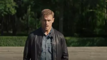 Levi's Den­im Shirt Dark Grey worn by Danny (Sam Heughan) as seen in The Couple Next Door (S01E04)