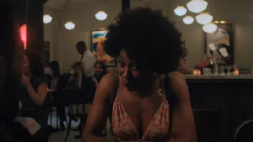 Alice + Olivia Karolina Vestido usado por Ola Adebayo (Ego Nwodim) como se ve en Love Life (T02E04)