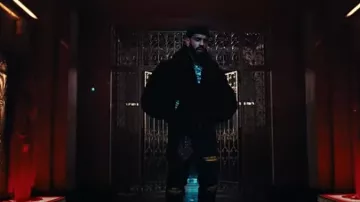 Chaqueta bomber oversized de piel sintética marrón amiri usada por Anuel AA en Luces Tenues (Video Oficial)
