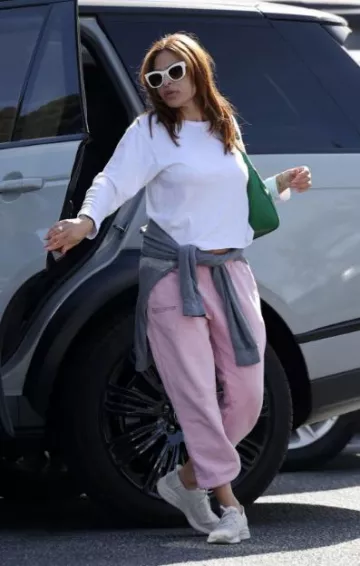 Pangaia Organic Cotton 365 Sweatpants worn by Eva Mendes in Santa Barbara on December 24, 2023