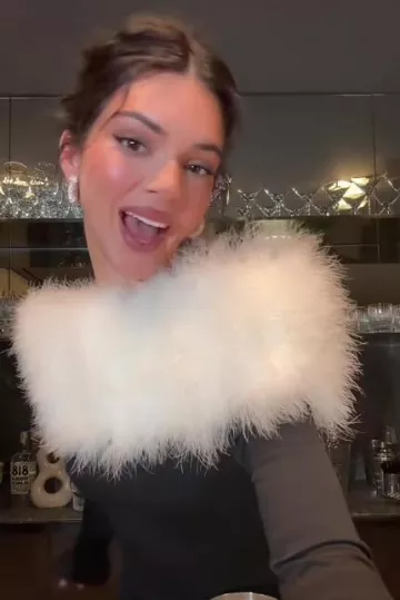 818 Eight Reserve worn by Kendall Jenner in Christmas Eve on December 24, 2023