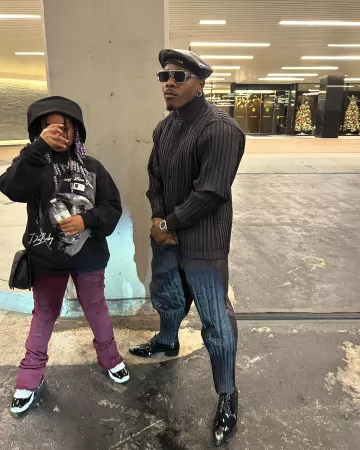 Issey Miyake Pantalones con pliegues acolchados marrón oscuro usados por DaBaby en la cuenta de Instagram @dababy