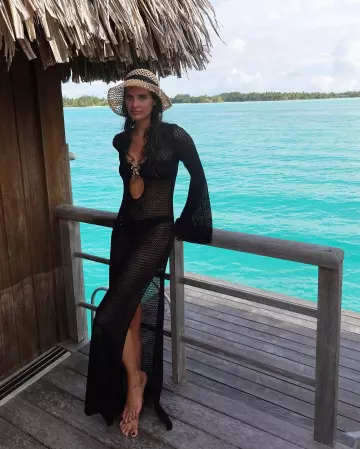 Alt Violete Bottom worn by Sara Sampaio on her Instagram post on January 2, 2024
