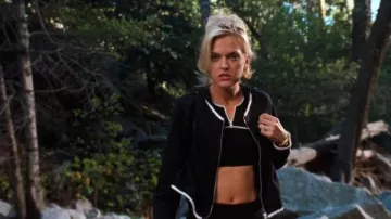 Top de sujetador blanco y negro usado por Meredith Blake (ElaineHendrix) en la película The Parent Trap