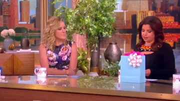 Vestido midi floral Cady de Dolce And Gabbana usado por Sara Haines visto en The View el 5 de enero de 2024