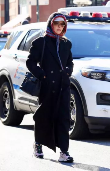 Salomon Sandy Liang Xt-6 Expanse usado por Rita Ora en Nueva York el 1 de enero de 2024