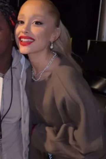 Tiffany & Co. Pearl & Diamond Victoria Necklace worn by Ariana Grande at Fan Photo on December 9, 2023