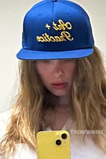 Apple Iphone 14 in Yellow used by Addison Rae on her Instagram Story on January 9, 2024