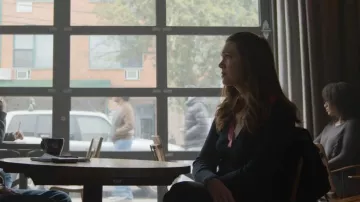 Akris Punto Ribbed Wool Sweater w/ Colorblock Detail worn by Benita Alexander (Mandy Moore) as seen in Dr. Death (S02E07)