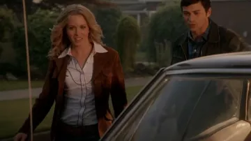 Guess Rose Button Up Shirt worn by Mary Campbell (Amy Gumenick) as seen in Supernatural (S04E03)