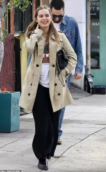 Saint Laurent Jamie 4.3 in Lambskin worn by Addison Rae in Los Angeles on January 4, 2024