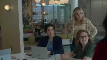 Madewell Open Stitch Cardi­gan worn by Claire Badgely (Seri DeYoung) as seen in Good Trouble (S05E12)