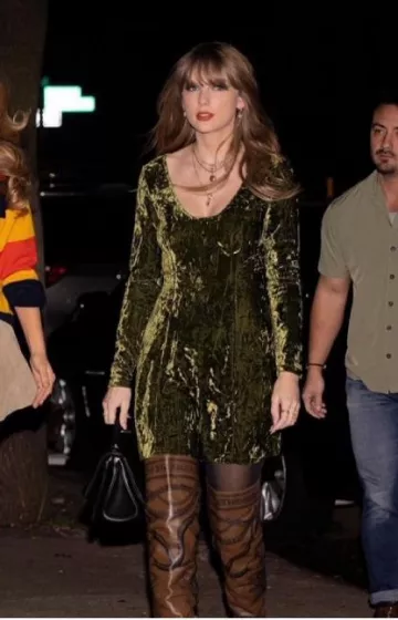 Foundrae Small Belcher Open Chain worn by Taylor Swift in New York City on January 10, 2024