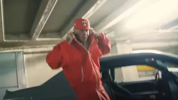 Veste de survêtement Celine rouge et blanche portée par Millyz dans Opt Out feat. Fivio Foreign (Official Video)