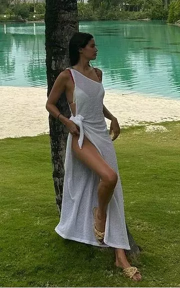 Dolla Dolores Top in Milk worn by Sara Sampaio on her Instagram Post on January 4, 2024