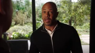 Reiss Hampshire Long Sleeve Merino Full Zip Sweater worn by Michael Grant (Rockmond Dunbar) as seen in 9-1-1 (S02E11)