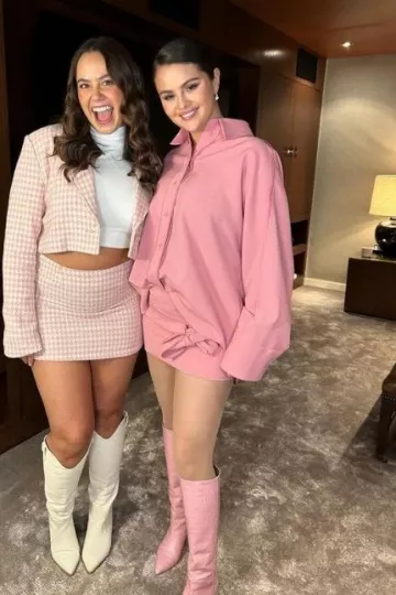 Paris Texas Croc Stiletto Boots portées par Selena Gomez chez Spencer E Barbosa sur son post Instagram le 11 janvier 2024