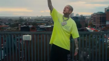Pantalon de survêtement Balenciaga Black Baggy Vertical Logo porté par Millyz en Millyz - Last Time (Official Video)