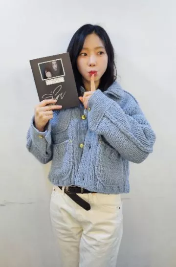 Levis 501 ’90S Women’s Jeans worn by Taeyeon To X. at Fansign on December 10, 2023