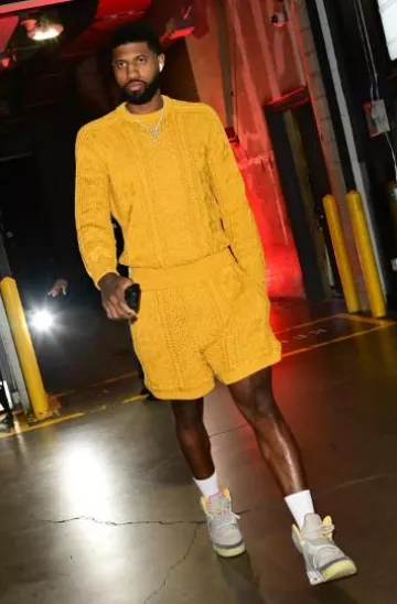 Nike Air Yeezy 1 'Zen Grey' usado por Paul George en la cuenta de Instagram @ygtrece